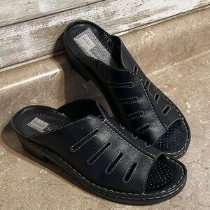 Josef Seibel Size 41 Black Leather Sandals